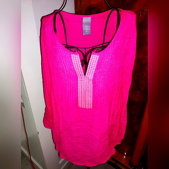 Laura Scott Tops - Stunning Brand New Laura scott top
